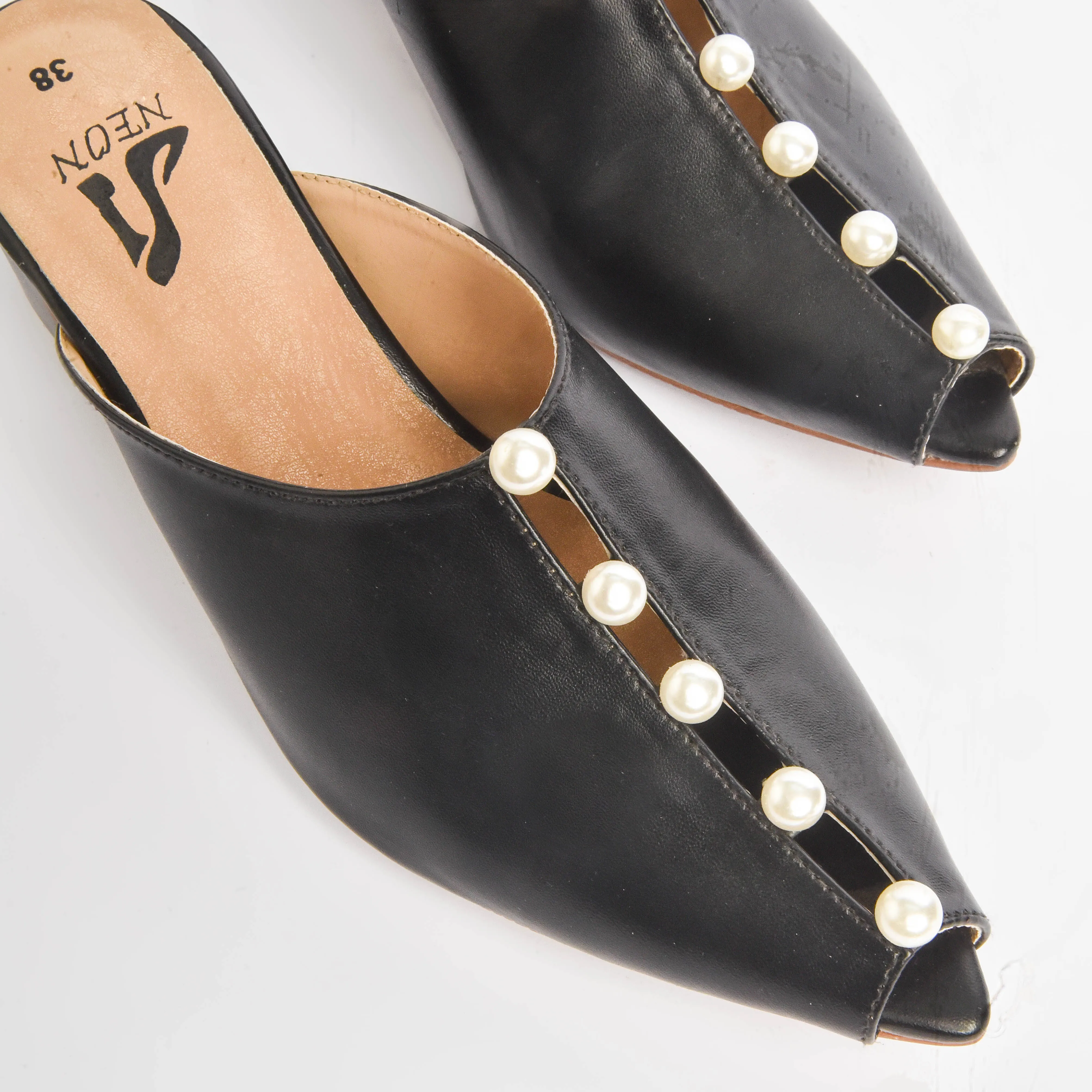 Black Ornate Pearl