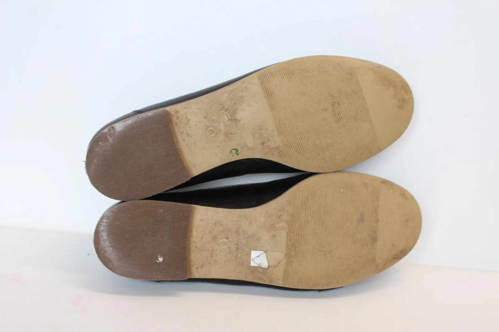 CLARKS Ladies Black Leather Tassel Trim Slip On Flat Casual Shoes EU39 UK6